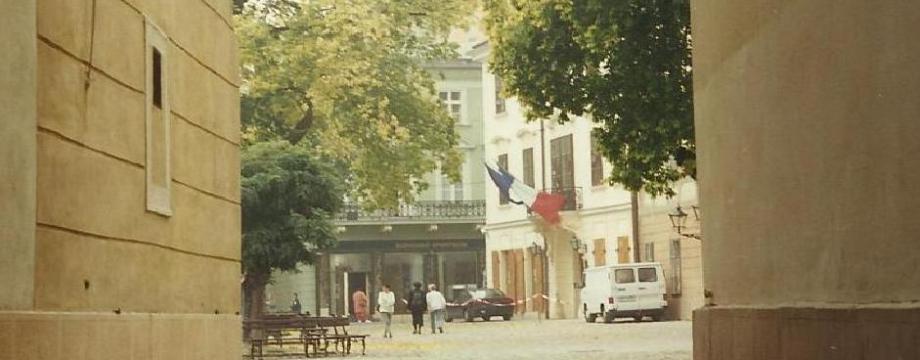 Budova Francúzskeho veľvyslanectva na Slovensku (rok 1995)